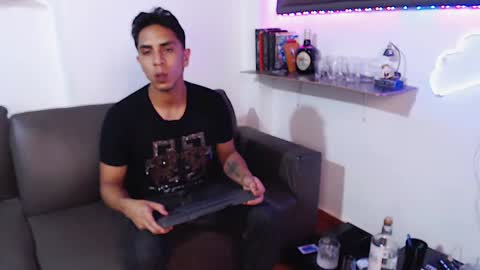 Snapshot of monkey_uchiha77 chatting on 02-04-25, 05:45 simon dice online show from 02-04-25, 05:45