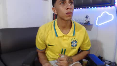 Snapshot of monkey_uchiha77 chatting on 02-27-25, 09:43 simon dice online show from 02-27-25, 09:43