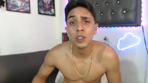 Snapshot of monkey_uchiha77 chatting on 03-04-25, 02:42 simon dice online show from 03-04-25, 02:42