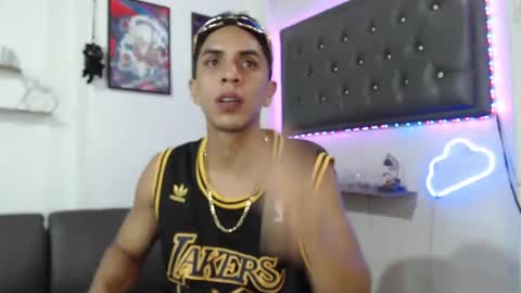 Snapshot of monkey_uchiha77 chatting on 03-05-25, 12:33 simon dice online show from 03-05-25, 12:33