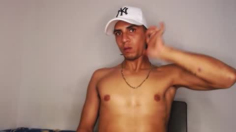 Snapshot of monkey_uchiha77 chatting on 12-20-25, 04:52 simon dice online show from 12-20-25, 04:52