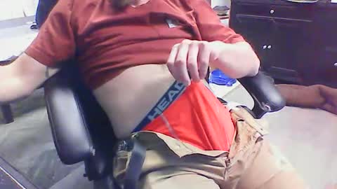 Snapshot of monkeypants04 chatting on 05-26-26, 10:06 monkeypants04 online show from 05-26-26, 10:06