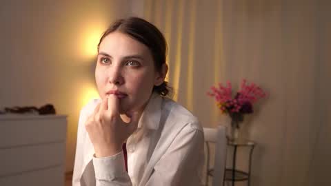 Snapshot of monniewisener chatting on 11-12-25, 02:06 Jenny online show from 11-12-25, 02:06