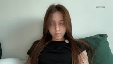 Snapshot of monnymoonn chatting on 06-05-26, 08:31 Mary online show from 06-05-26, 08:31