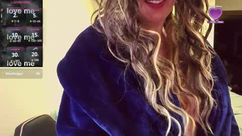 Snapshot of monroelovesyou chatting on 02-10-26, 06:45 Monroe online show from 02-10-26, 06:45