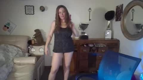 Monroe online show from 04-07-26, 06:25