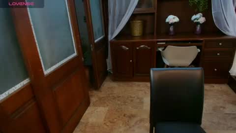 Snapshot of monserratgray chatting on 06-16-26, 12:30 MONSERRAT online show from 06-16-26, 12:30