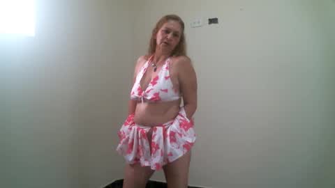Snapshot of monserratsweet6 chatting on 09-16-25, 10:22 monserratsweet6 online show from 09-16-25, 10:22