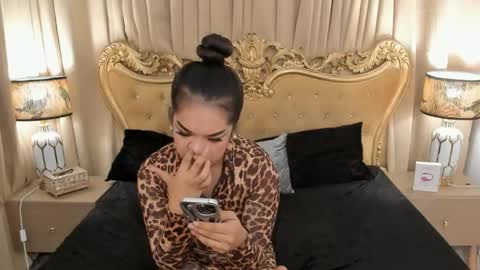 Snapshot of monstercock_olivia chatting on 05-14-26, 05:03 OliviaRoxy online show from 05-14-26, 05:03
