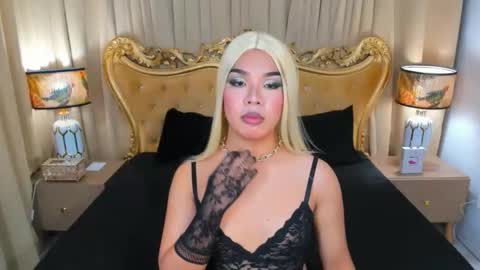 Snapshot of monstercock_olivia chatting on 05-28-26, 08:00 OliviaRoxy online show from 05-28-26, 08:00
