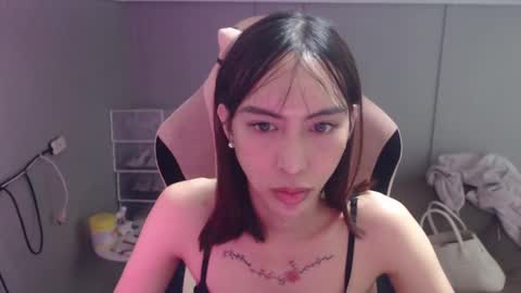 Snapshot of monstercockselfsuck chatting on 02-17-25, 02:26 ELYSE A SIMPLE GIRL online show from 02-17-25, 02:26