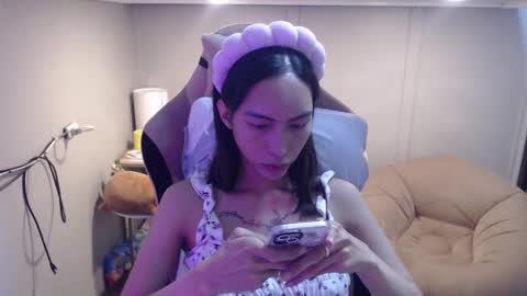 Snapshot of monstercockselfsuck chatting on 03-06-25, 11:47 ELYSE A SIMPLE GIRL online show from 03-06-25, 11:47