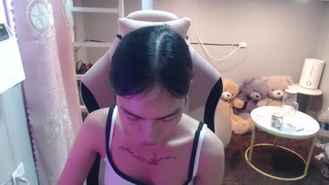 Snapshot of monstercockselfsuck chatting on 09-10-25, 12:43 ELYSE A SIMPLE GIRL online show from 09-10-25, 12:43