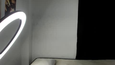 Snapshot of montes_juan chatting on 09-08-25, 07:02 montes_juan online show from 09-08-25, 07:02
