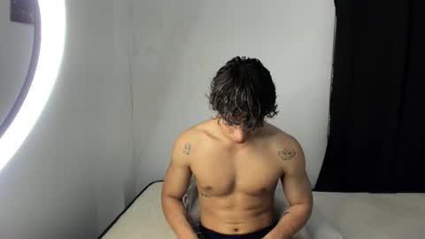 Snapshot of montes_juan chatting on 09-11-25, 06:52 montes_juan online show from 09-11-25, 06:52