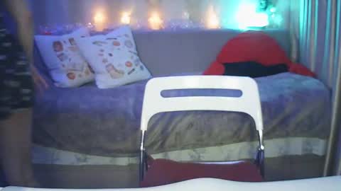 moodiemira online show from 01-17-26, 08:23