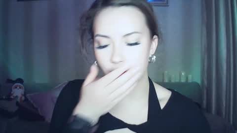 moodiemira online show from 02-25-26, 06:06