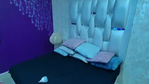 Snapshot of moom_ivy_ chatting on 06-28-26, 12:44 online show from 06-28-26, 12:44