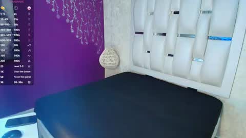 Snapshot of moom_ivy_ chatting on 07-06-26, 12:35 online show from 07-06-26, 12:35