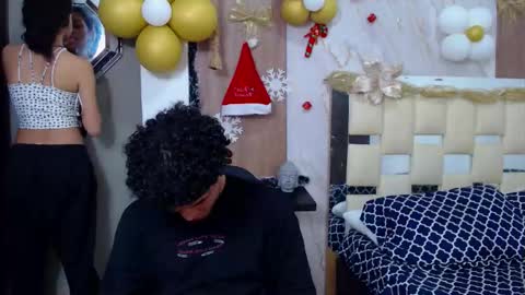 moon_and_fire_ online show from 11-19-25, 04:01