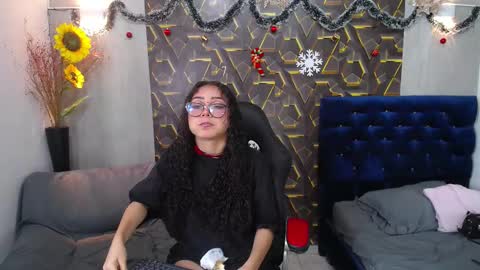 Snapshot of moon_and_fire_ chatting on 01-16-26, 06:17 moon_and_fire_ online show from 01-16-26, 06:17