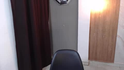 Snapshot of moon_and_fire_ chatting on 02-26-26, 06:01 moon_and_fire_ online show from 02-26-26, 06:01