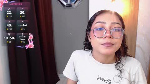 Snapshot of moon_and_fire_ chatting on 03-04-26, 07:03 moon_and_fire_ online show from 03-04-26, 07:03