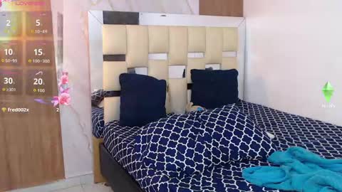 moon_and_fire_ online show from 04-11-26, 07:45