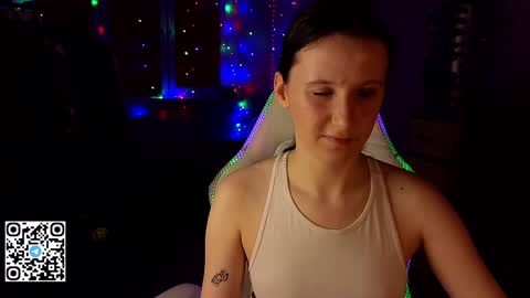 Snapshot of moon_avengers chatting on 01-31-25, 03:11 Lola online show from 01-31-25, 03:11