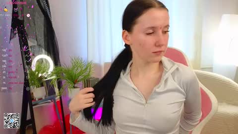 Snapshot of moon_avengers chatting on 02-24-25, 12:48 Lola online show from 02-24-25, 12:48