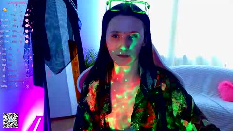 Snapshot of moon_avengers chatting on 02-28-25, 09:47 Lola online show from 02-28-25, 09:47