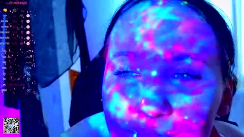 Snapshot of moon_avengers chatting on 02-28-25, 12:52 Lola online show from 02-28-25, 12:52