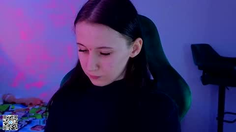 Snapshot of moon_avengers chatting on 03-12-25, 02:56 Lola online show from 03-12-25, 02:56