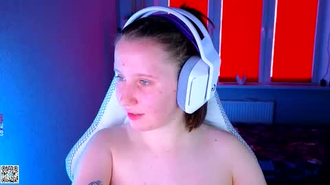 Snapshot of moon_avengers chatting on 09-16-25, 01:23 Lola online show from 09-16-25, 01:23