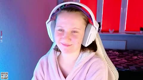 Snapshot of moon_avengers chatting on 09-30-25, 11:48 Lola online show from 09-30-25, 11:48