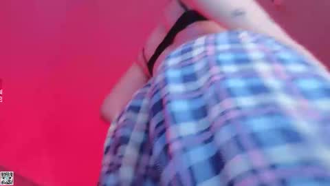 Snapshot of moon_avengers chatting on 10-13-25, 06:13 Lola online show from 10-13-25, 06:13