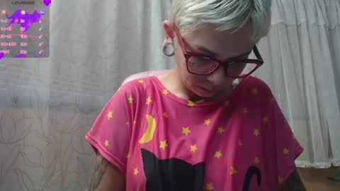 Snapshot of moon_cat85 chatting on 07-14-26, 07:08 Luna online show from 07-14-26, 07:08