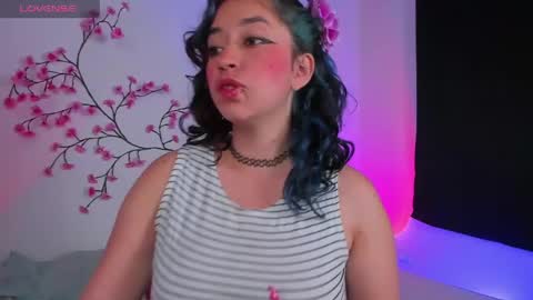 Sofii   model Independent online show from 04-17-26, 09:29