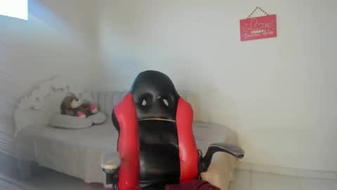 Snapshot of moon_solar chatting on 05-23-26, 11:25 Solar online show from 05-23-26, 11:25