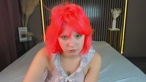 Snapshot of moon_starry chatting on 07-13-26, 09:01 Your love online show from 07-13-26, 09:01