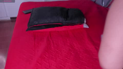 Snapshot of moon_swt_ chatting on 01-21-25, 09:46 Luna online show from 01-21-25, 09:46