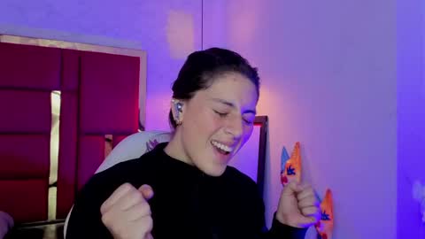 Snapshot of moon_winy chatting on 03-22-26, 11:35 Winy online show from 03-22-26, 11:35