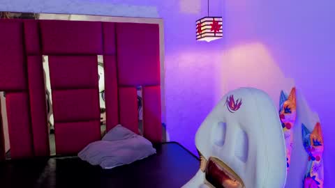 Snapshot of moon_winy chatting on 04-02-26, 12:47 Winy online show from 04-02-26, 12:47