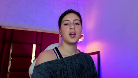 Snapshot of moon_winy chatting on 05-05-26, 11:18 Winy online show from 05-05-26, 11:18