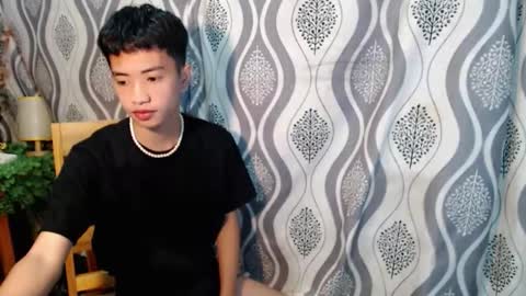 Snapshot of moonboy398577 chatting on 12-20-25, 12:34 Josh online show from 12-20-25, 12:34