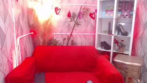 Snapshot of mooncharlotte chatting on 11-20-25, 05:12 Charlotte online show from 11-20-25, 05:12