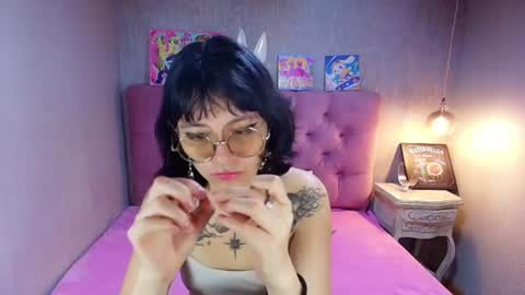 Snapshot of mooncharlotte chatting on 07-06-26, 06:54 Charlotte online show from 07-06-26, 06:54