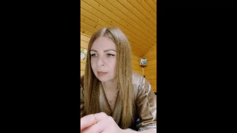 Snapshot of mooncipher chatting on 06-16-26, 07:27 Veronika online show from 06-16-26, 07:27