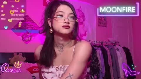 Snapshot of moonfiredance chatting on 03-18-26, 07:11 Nicky online show from 03-18-26, 07:11