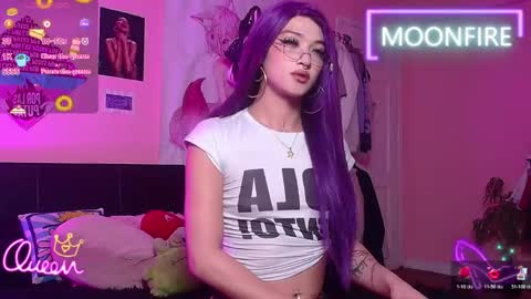 Snapshot of moonfiredance chatting on 06-04-26, 03:12 Nicky online show from 06-04-26, 03:12